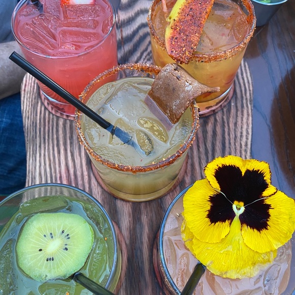 Hi! I'm Veness - Picture 1 of 1